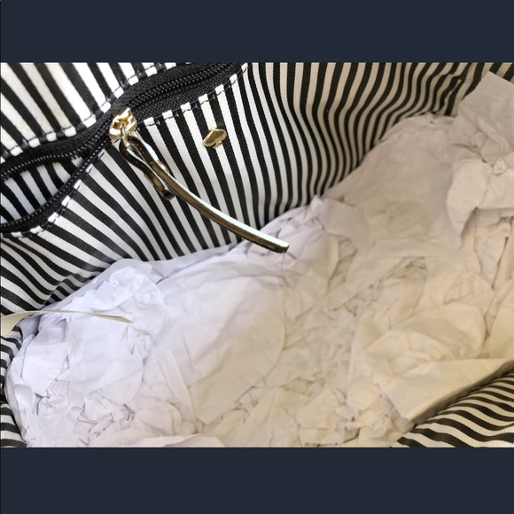 Kate Spade Cameron Street Large Lane Crossbody - Picture 7 of 8